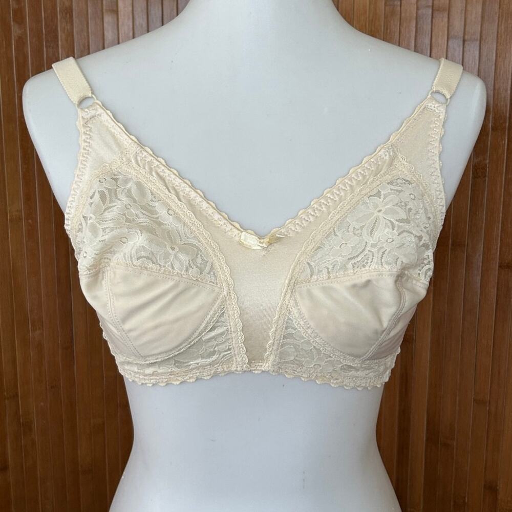 Vintage Gelmart Full Fashioned Nude Lace Soft Cup Bra 5162